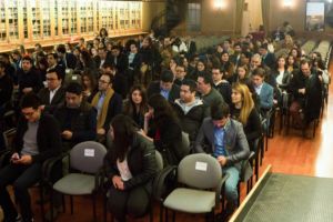 Clase Ejecutiva UC graduó a alumnos de Walmart de sus programas de diplomado online.