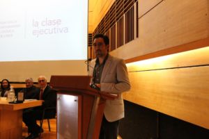 Clase Ejecutiva UC graduó a 48 nuevos alumnos de la UPLA